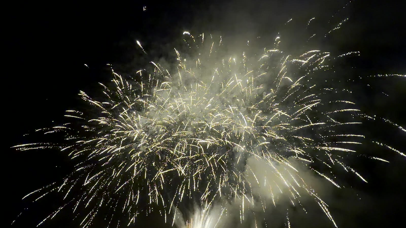 Goldenes Bukett beim Geburtstagsfeuerwerk